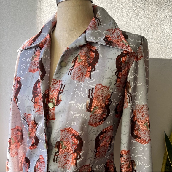 H Bar C Tops - Vintage 70’s•H Bar C•Arabian Nights Dagger shirt•sz 34